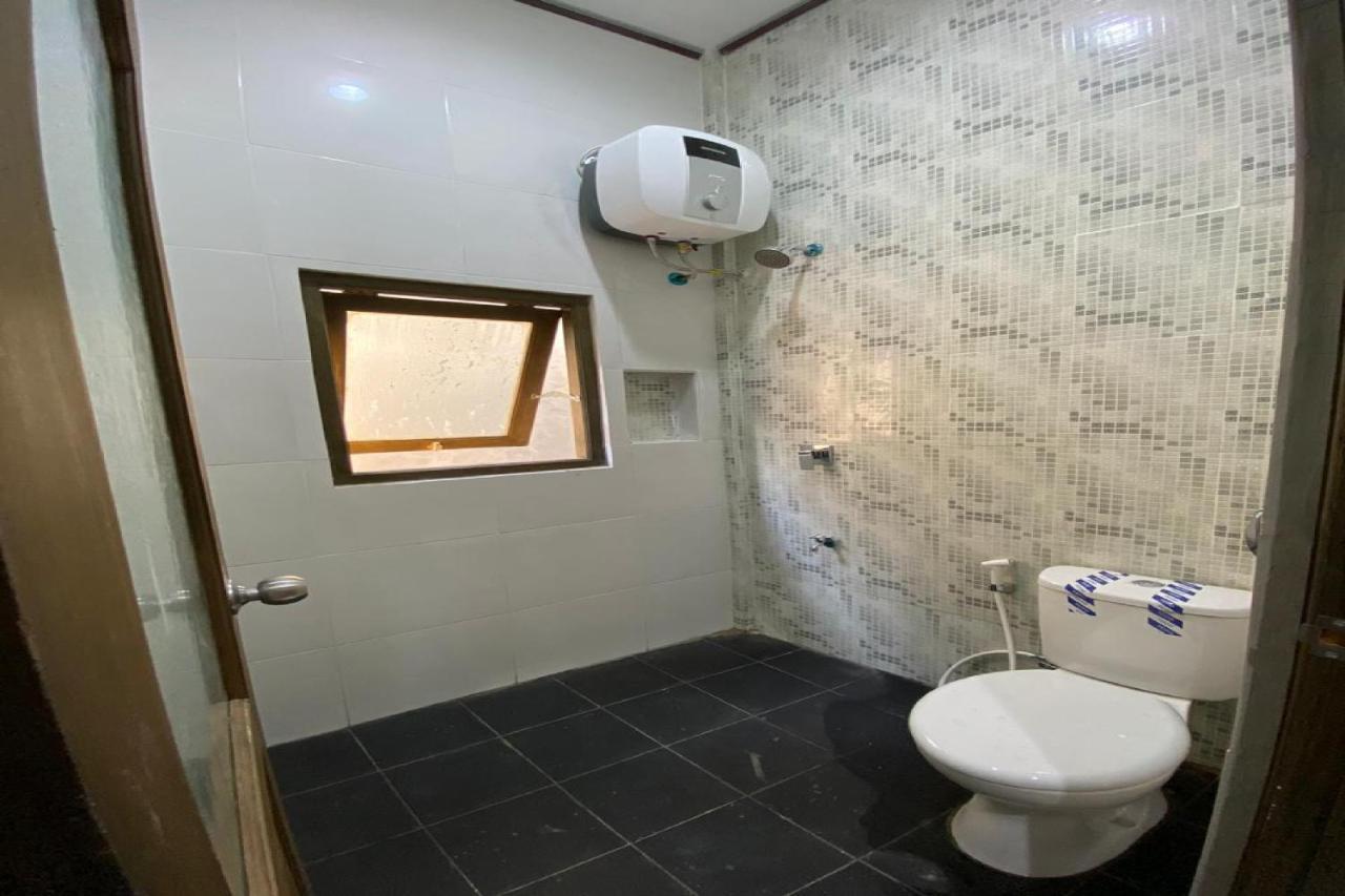 Reddoorz Near Mojokerto Train Station Exterior foto